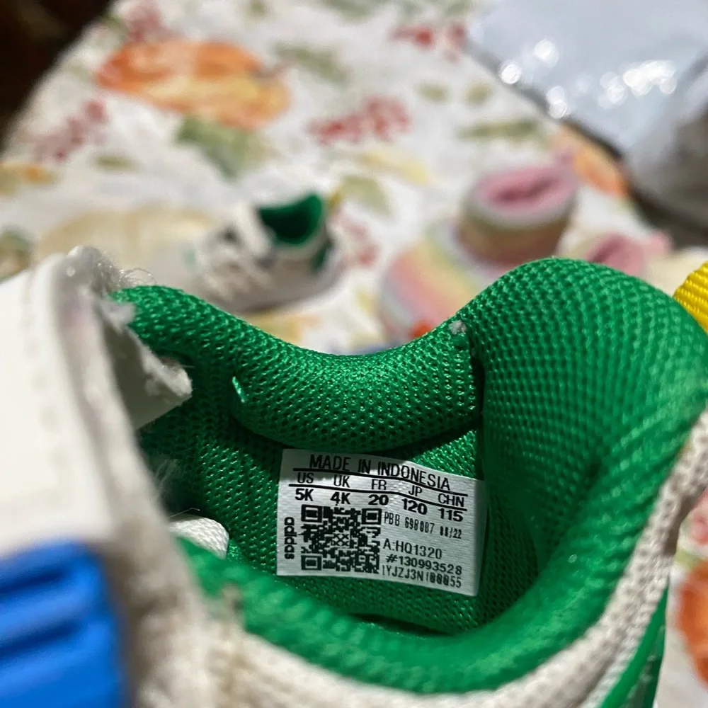 Adidas Sneakers with Green and Blue Accents - Picture 2 of 5
